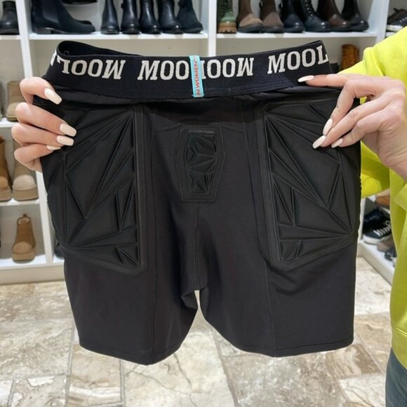 MOOLAH Women's Padded Compression Basketball Short - Picture 9 of 14